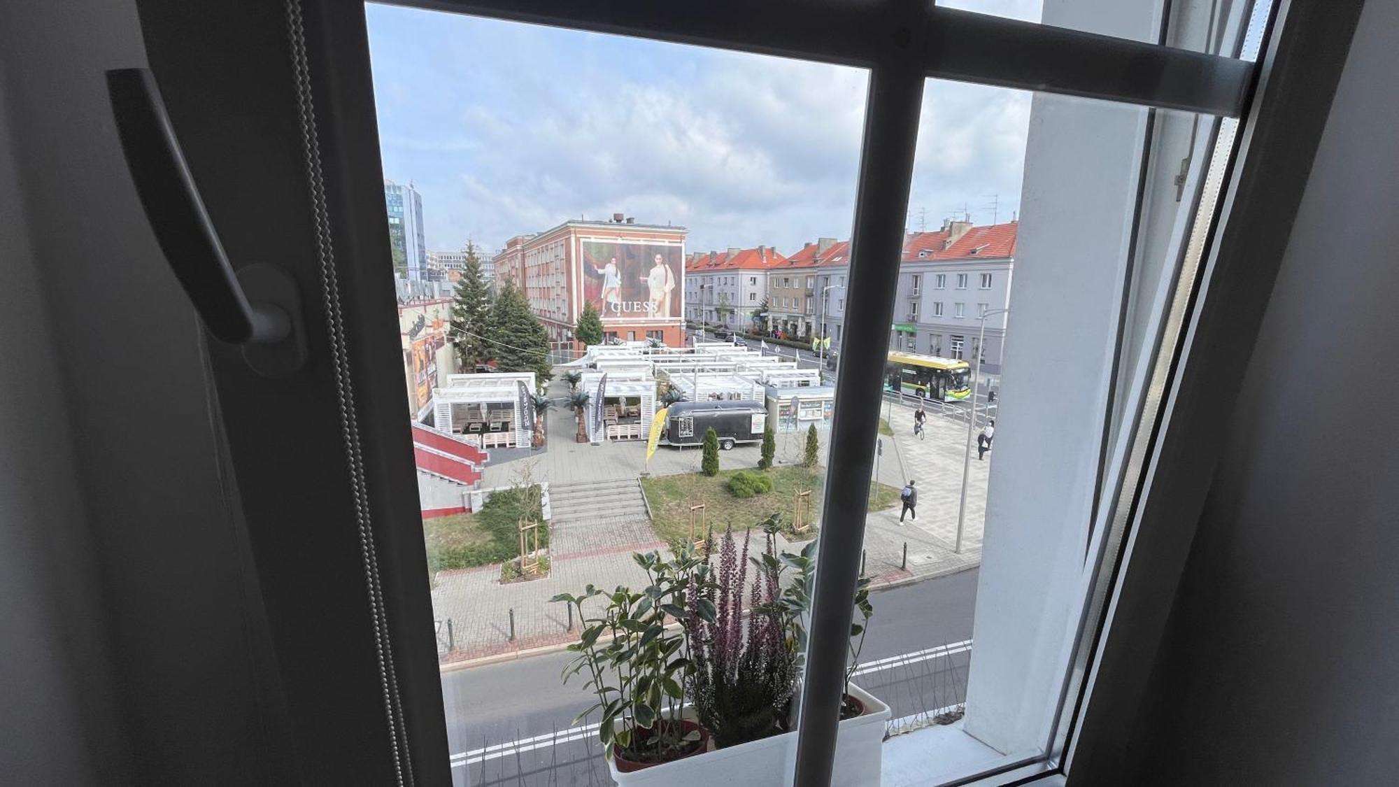Apartament Crooked Stairs Zielona Góra Exterior foto